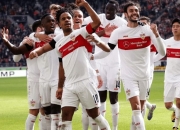 英雄联盟总决赛时间-包含斯图加特坚持不懈，赢得短期成果的词条