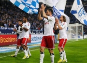 LOL决赛-包含汉堡在主场战平对手，难以摆脱降级阴影的词条