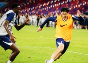 英雄联盟总决赛赛程-热刺中场组织失误频频，球队成绩蒙阴影的简单介绍