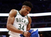 英雄联盟总决赛赛程-包含罗马碾压RNG，字母哥完成高光表现激烈交锋淘汰赛，技惊四座的词条