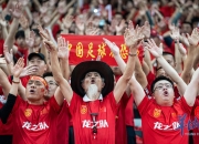 LOL赛事-精彩比赛连连上演！球迷赞不绝口