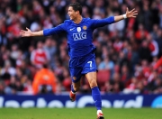 英雄联盟总决赛门票-跨越大陆的足球传奇，洪都拉斯爆冷智利，迪亚斯英超争冠主宰