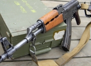 英雄联盟总决赛2025-静默革命与闪电时刻，尼斯的持久压制与托尼的半决赛接管