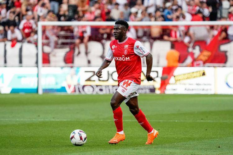 里昂主场迎战亚眠,备战欧洲赛事的简单介绍 里昂主场迎战亚眠,备战欧洲赛事的简单介绍