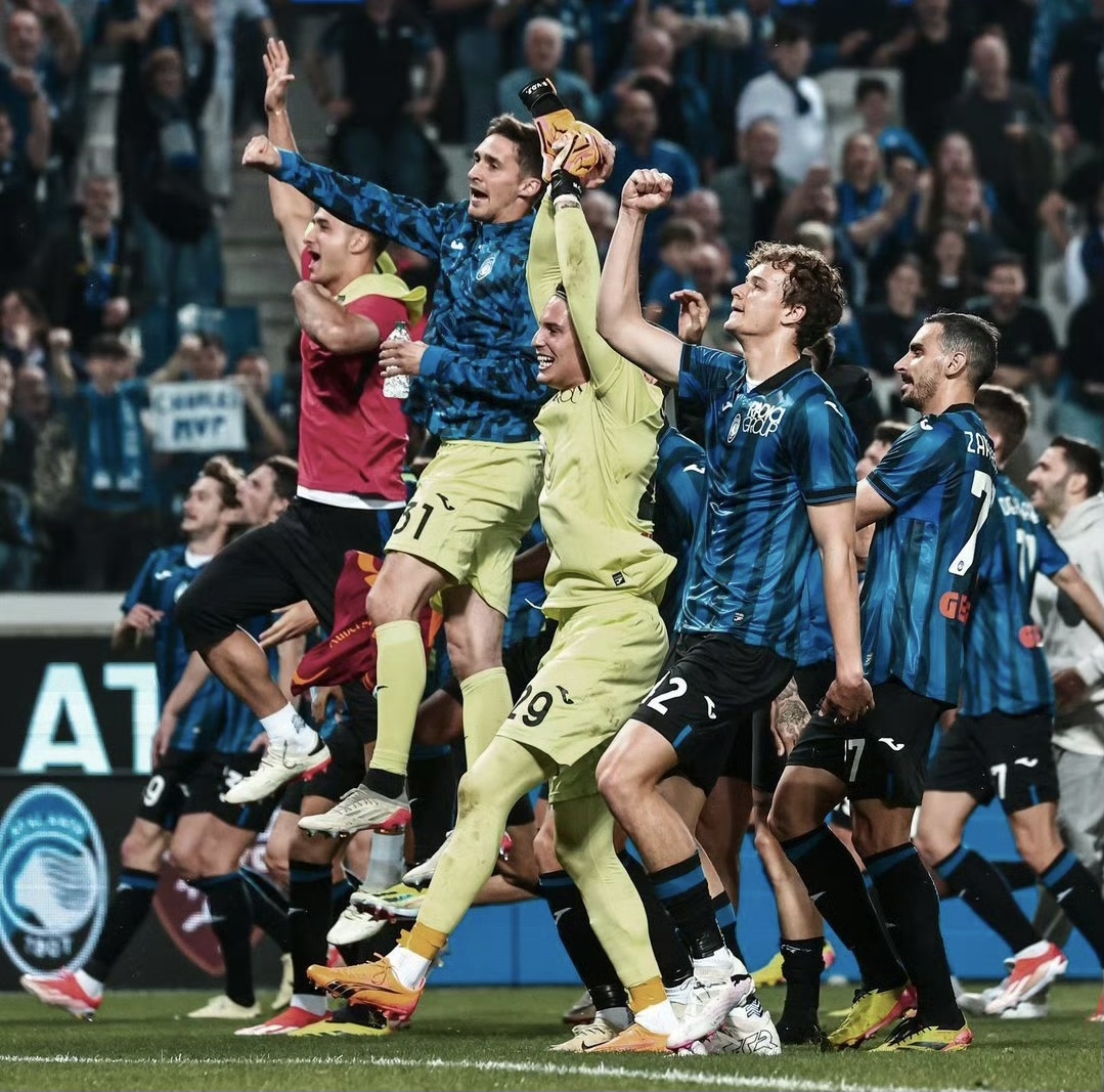 关于沃尔夫斯堡客场力克汉堡，取得胜利的信息