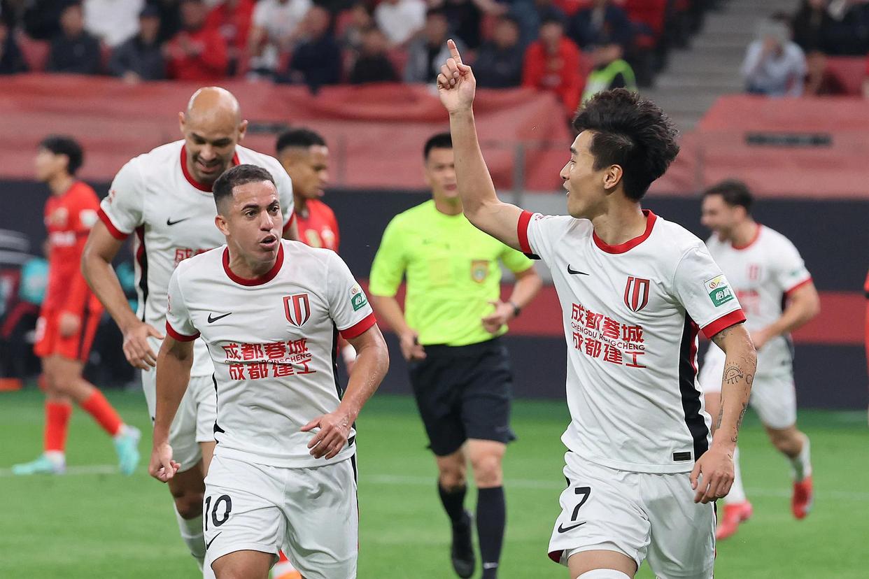 中超劲旅战胜对手取得小组赛首胜 中超劲旅战胜对手取得小组赛首胜