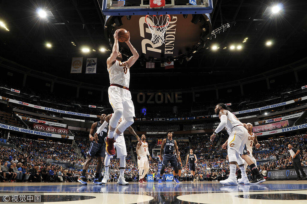 骑士取得关键胜利,老鹰遭遇四连败 骑士取得关键胜利,老鹰遭遇四连败