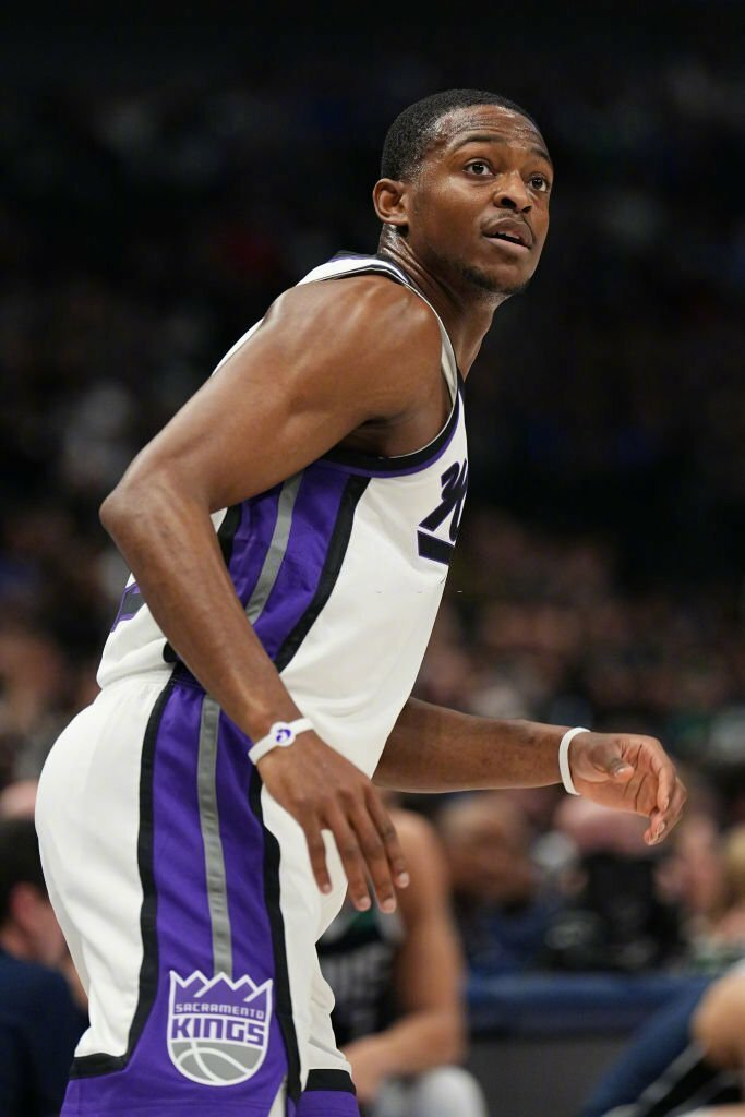 尼斯客场击败桑托斯,收获三分 尼斯客场击败桑托斯,收获三分