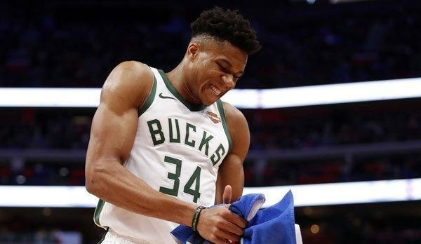 包含罗马碾压RNG，字母哥完成高光表现激烈交锋淘汰赛，技惊四座的词条