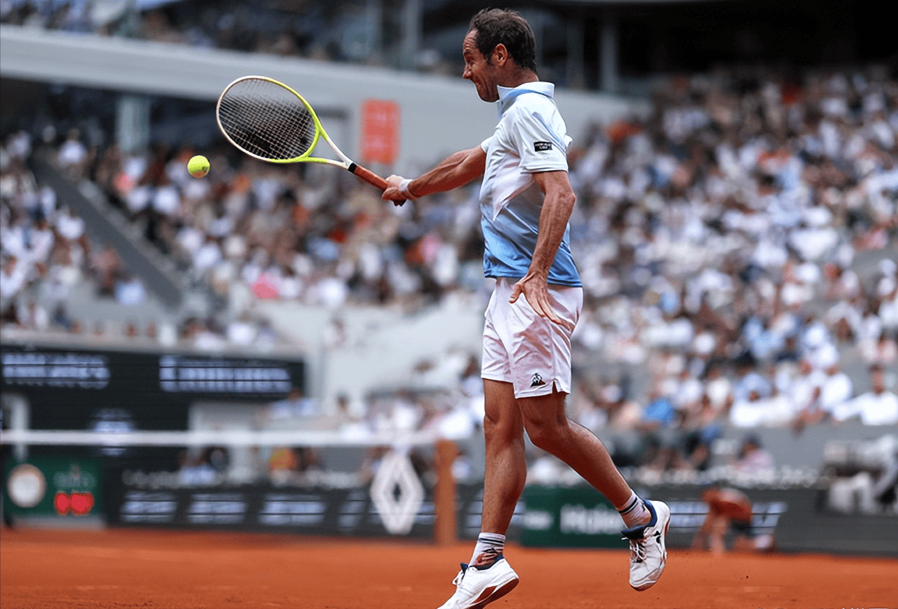 法网绝杀拉沃尔杯,辛纳统治全场 法网绝杀拉沃尔杯,辛纳统治全场