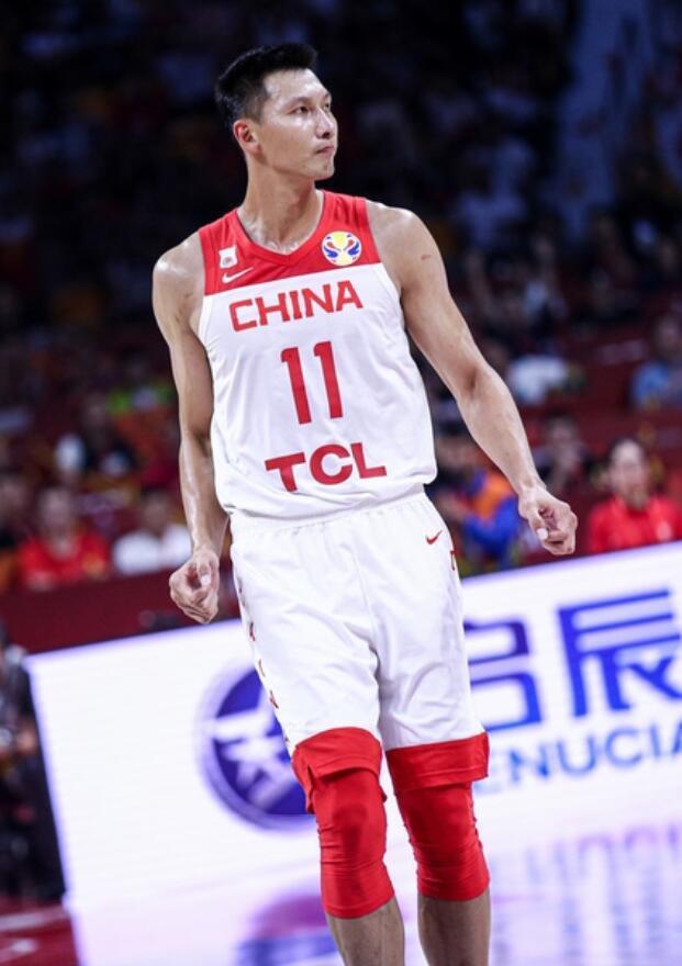 热火险胜上海队,易建联高光表现 热火险胜上海队,易建联高光表现