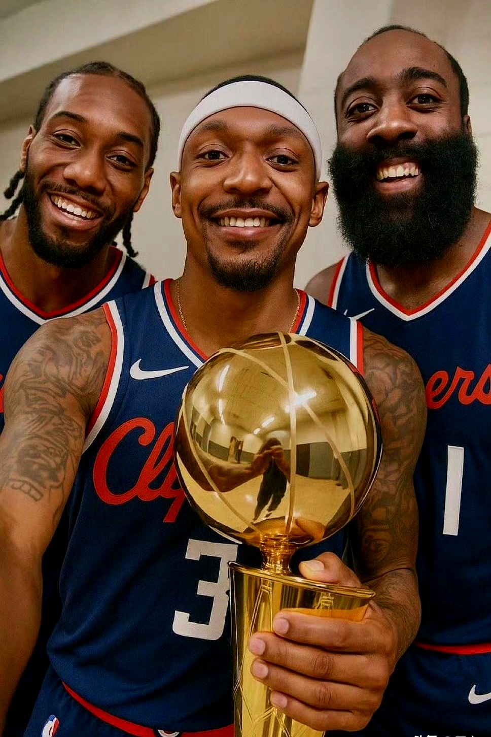 上海队逆转山东队,哈登刷新纪录 上海队逆转山东队,哈登刷新纪录