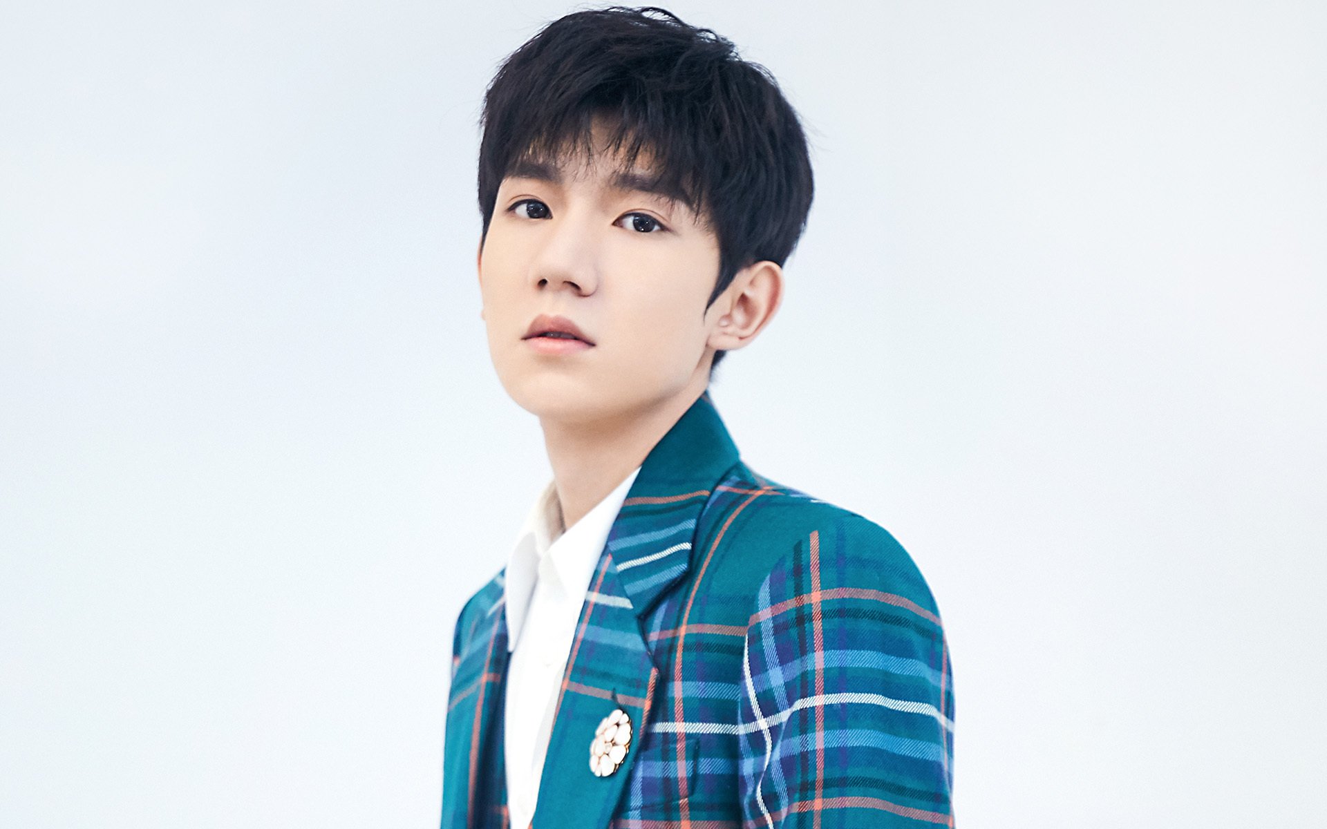 大地沉默时，天空在叹息