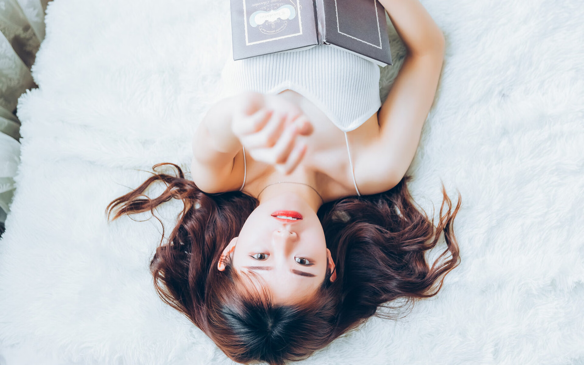 毕尔巴鄂之光撕裂冰岛铁壁，奥利维耶在年度焦点战中上演一人军队