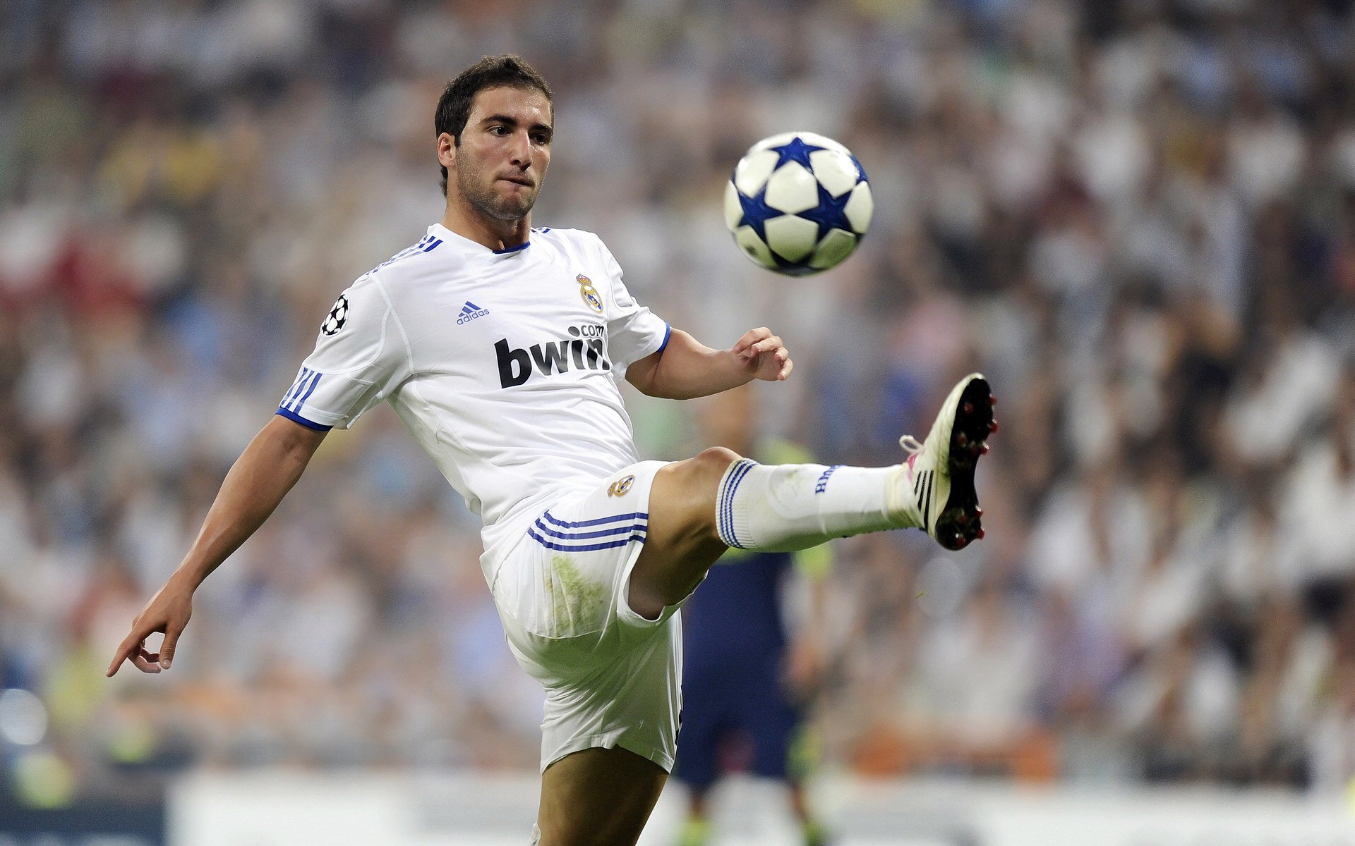 孤星裂夜，英格拉姆的年度焦点之战，个人能力如诗般彻底绽放